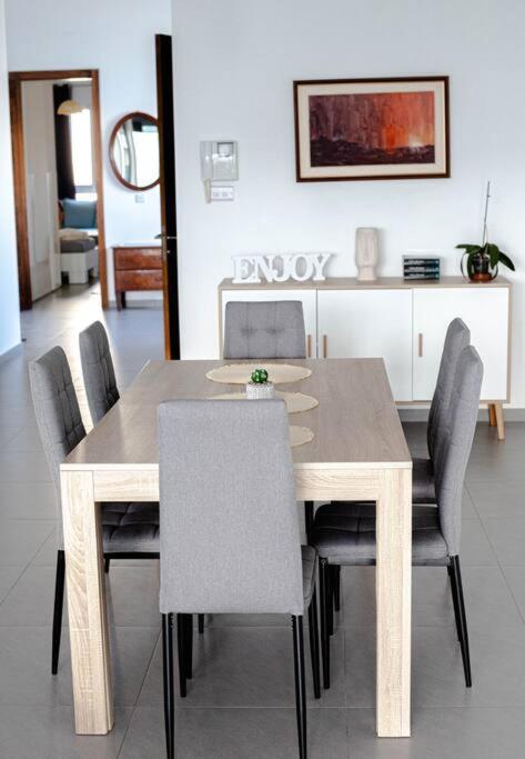 Seafront Two Bedroom Apartment Saint Julian's ภายนอก รูปภาพ