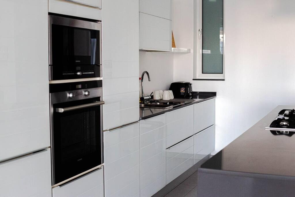 Seafront Two Bedroom Apartment Saint Julian's ภายนอก รูปภาพ
